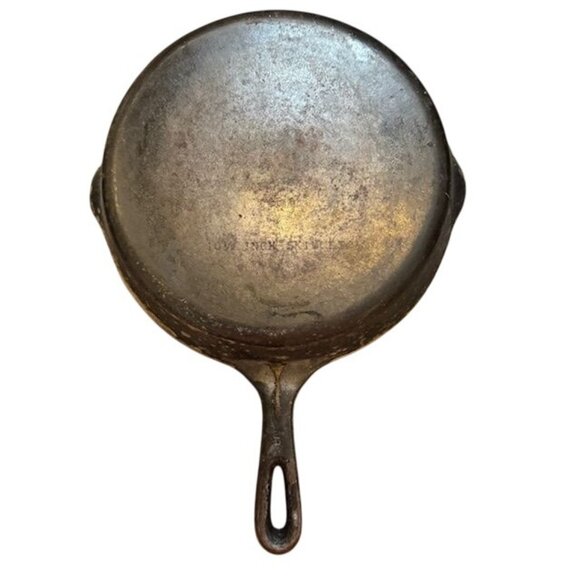 Vintage 10.5" Cast Iron Skillet With Double Pour Spouts & Long Handle Seasoned F - Picture 5 of 7